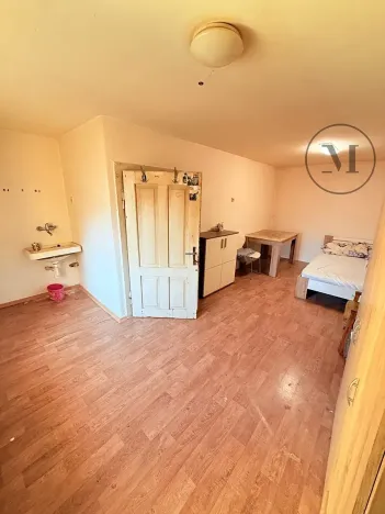 Pronájem komerční nemovitosti, Netolice, Mírové Náměstí, 500 m2