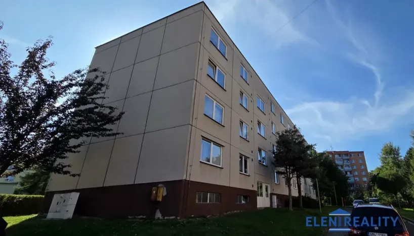 Prodej bytu 3+1, Zlaté Hory, Na Sídlišti, 68 m2