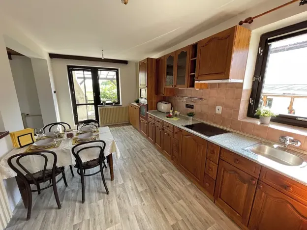 Pronájem rodinného domu, Bříšťany, 230 m2