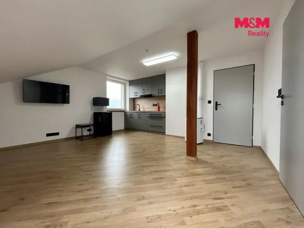 Pronájem bytu 1+kk, Klatovy - Luby, 24 m2