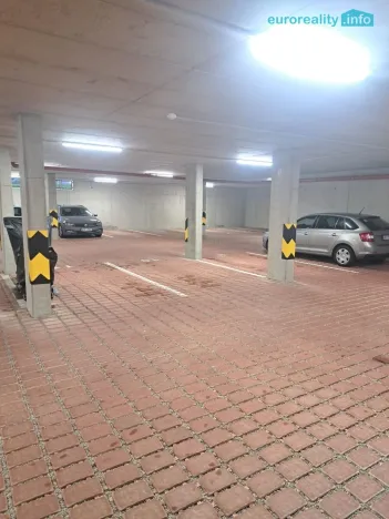 Pronájem garáže, Beroun - Beroun-Město, 12 m2