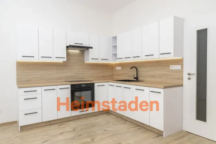 Pronájem bytu 2+1, Ostrava - Poruba, Hlavní třída, 58 m2