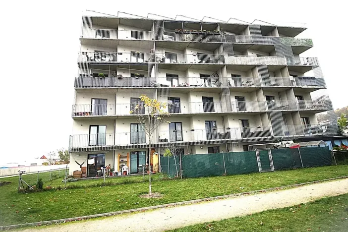 Pronájem bytu 2+kk, Praha - Libeň, Novovysočanská, 55 m2