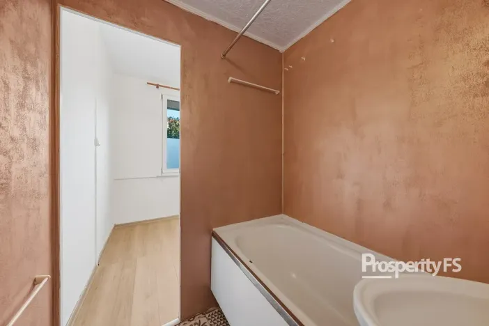 Prodej bytu 1+1, Ústí nad Labem - Severní Terasa, Zvonková, 42 m2