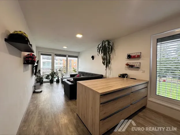 Pronájem bytu 2+kk, Otrokovice, Moravní, 49 m2