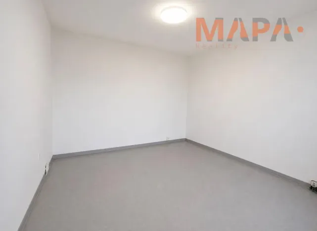 Prodej bytu 1+1, Chomutov, Stavbařská, 33 m2