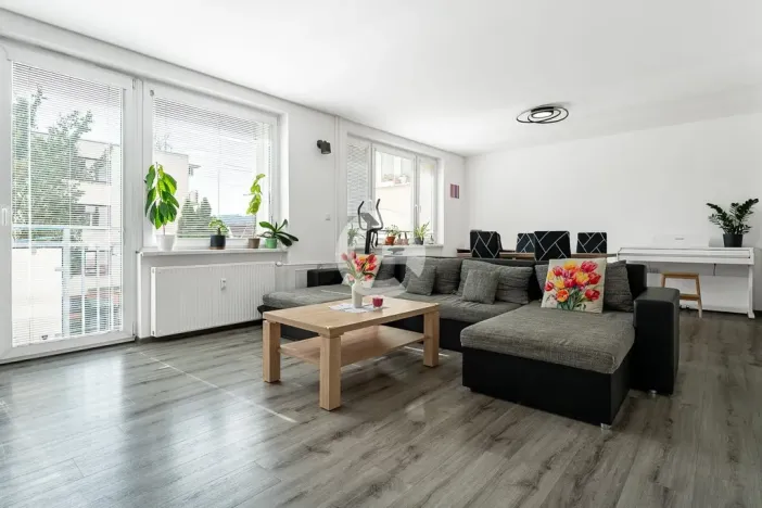 Prodej bytu 3+1, Zlín - Louky, Zábrančí I, 79 m2