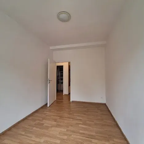 Pronájem bytu 2+1, Praha - Smíchov, Podbělohorská, 42 m2