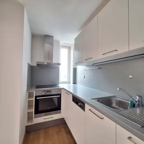 Pronájem bytu 2+1, Praha - Smíchov, Podbělohorská, 42 m2