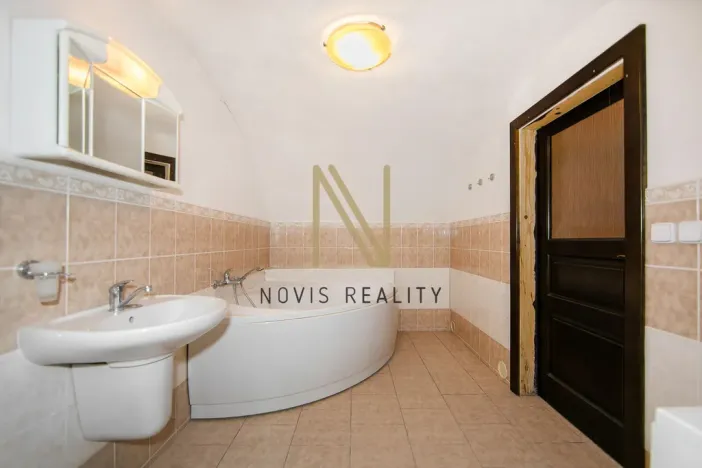 Prodej chalupy, Bošice - Hradčany, 158 m2