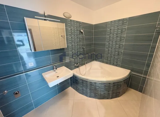 Pronájem bytu 4+kk, Praha, Makedonská, 108 m2