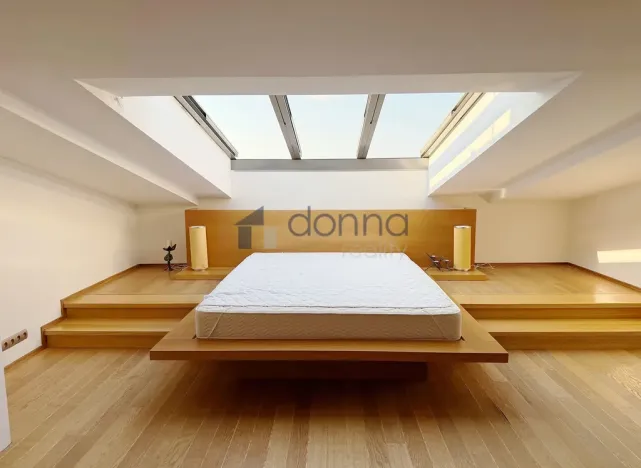 Pronájem bytu 3+kk, Praha, Korunní, 157 m2