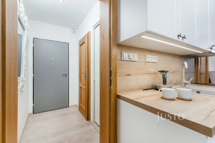Pronájem bytu 1+kk, Jablonec nad Nisou, Opletalova, 32 m2