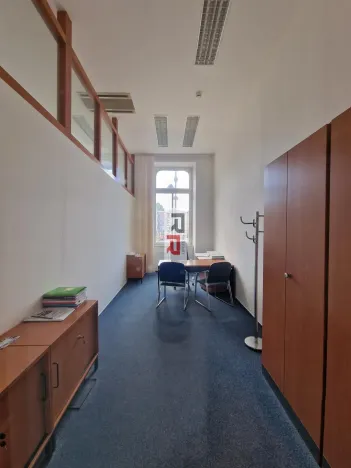 Pronájem kanceláře, Olomouc, Dolní náměstí, 16 m2