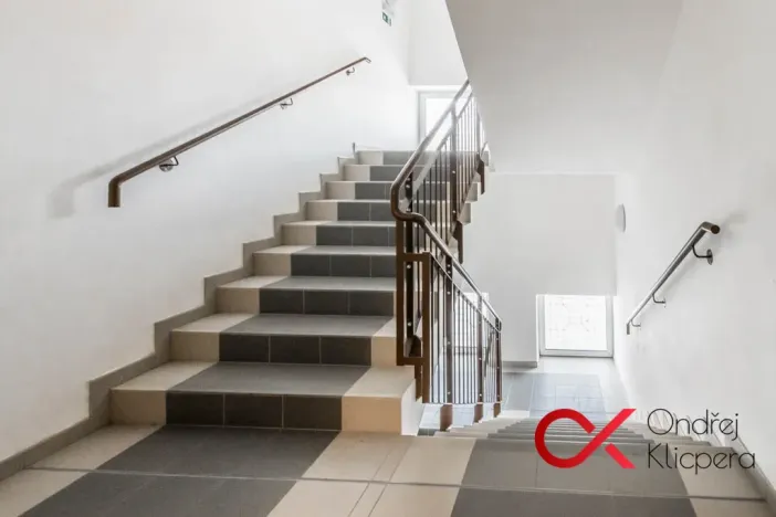 Pronájem bytu 2+kk, Milovice, Kaštanová, 44 m2