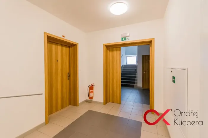 Pronájem bytu 2+kk, Milovice, Kaštanová, 44 m2