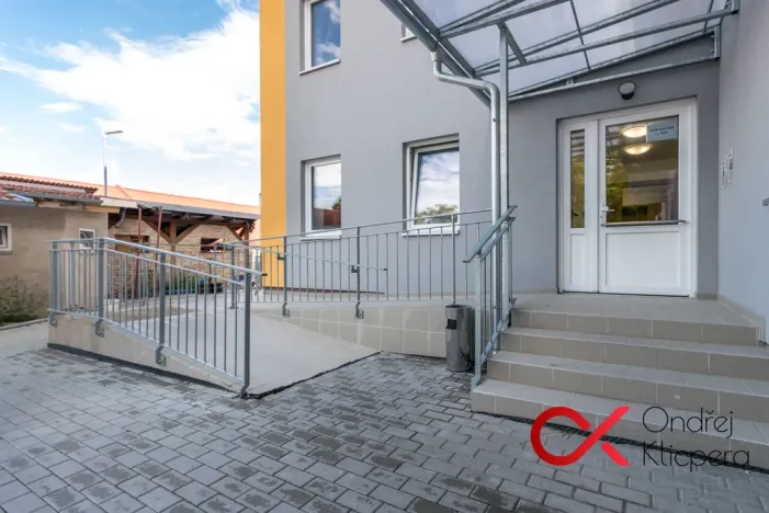 Pronájem bytu 2+kk, Milovice, Kaštanová, 44 m2