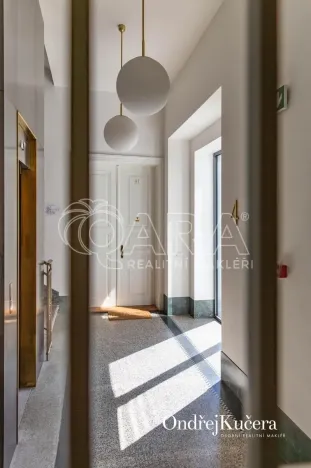Prodej bytu 1+kk, Praha - Nové Město, Dlážděná, 61 m2