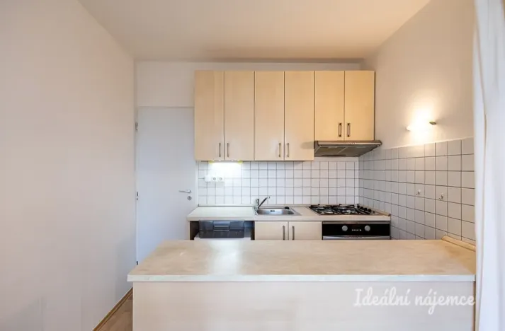 Pronájem bytu 3+1, Praha - Krč, Sládkovičova, 54 m2
