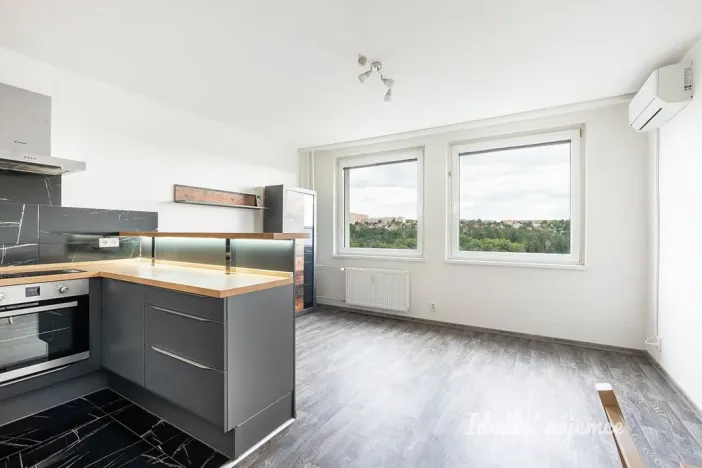 Pronájem bytu 2+kk, Praha - Modřany, Jordana Jovkova, 44 m2