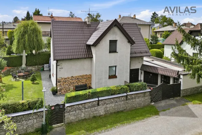 Prodej komerční nemovitosti, Říčany, Kozinova, 300 m2