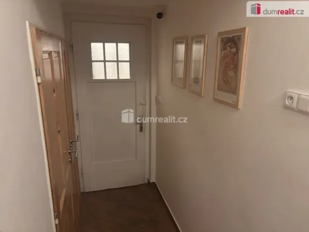 Pronájem atypického bytu, Praha - Prosek, Martinovská, 12 m2