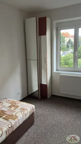 Pronájem bytu 2+1, Praha - Libeň, V Holešovičkách, 54 m2