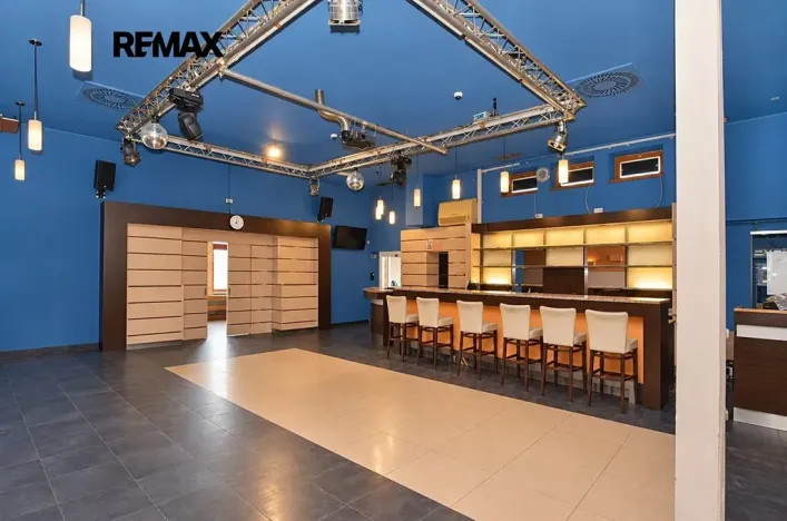 Prodej obchodního prostoru, Beroun, Třída Míru, 456 m2