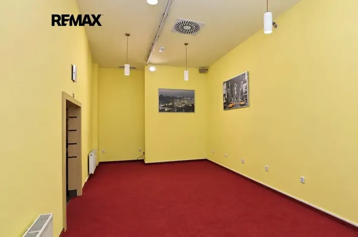 Prodej obchodního prostoru, Beroun, Třída Míru, 456 m2
