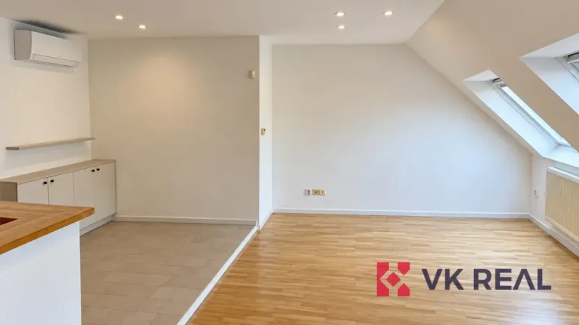 Pronájem bytu 2+kk, Praha - Žižkov, Jičínská, 61 m2