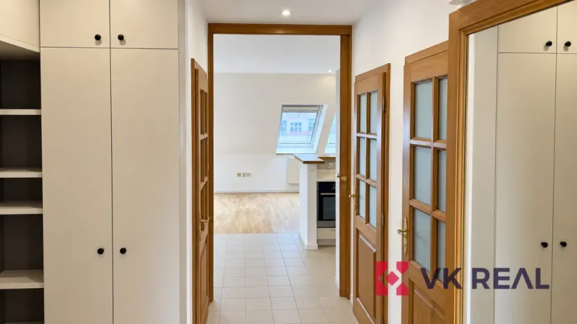 Pronájem bytu 2+kk, Praha - Žižkov, Jičínská, 61 m2