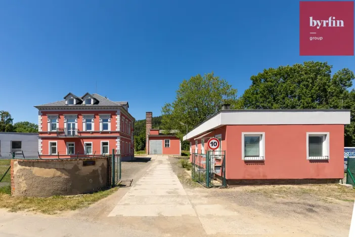 Prodej výrobních prostor, Krnov, Lidická, 12420 m2