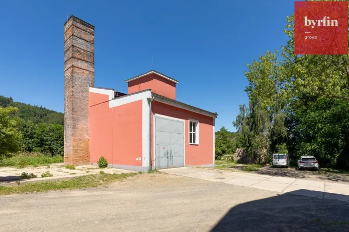 Prodej výrobních prostor, Krnov, Lidická, 12420 m2