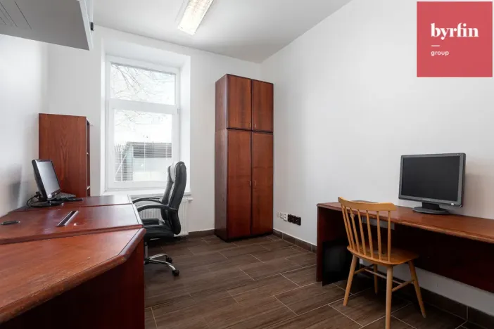 Prodej výrobních prostor, Krnov, Lidická, 12420 m2