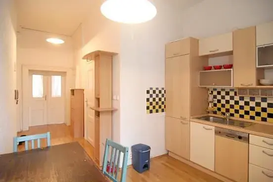 Pronájem bytu 4+1, Praha - Vinohrady, Belgická, 114 m2