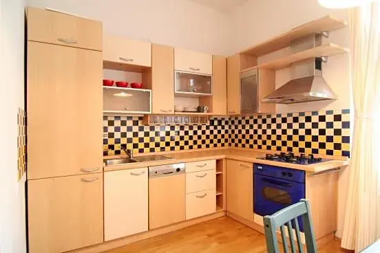 Pronájem bytu 4+1, Praha - Vinohrady, Belgická, 114 m2