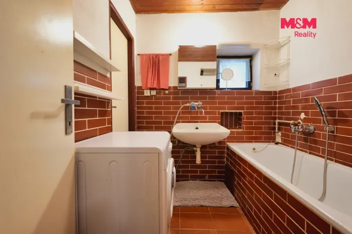 Prodej rodinného domu, Buková, 172 m2