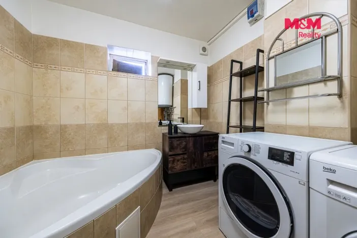 Prodej rodinného domu, Bobnice, Průběžná, 108 m2