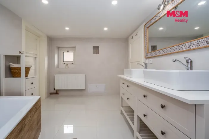 Prodej chalupy, Lužná, Masarykovo nám., 165 m2