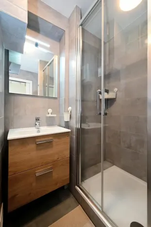 Pronájem bytu 1+kk, Praha - Vokovice, Evropská, 23 m2