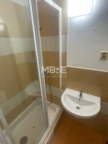 Pronájem bytu 2+kk, Děčín - Děčín V-Rozbělesy, Závodní, 42 m2