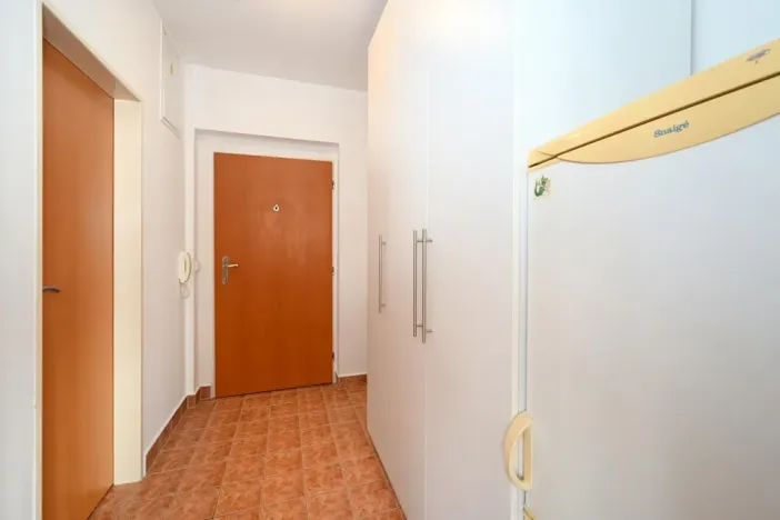 Pronájem bytu 1+kk, Praha - Záběhlice, Ginzova, 40 m2
