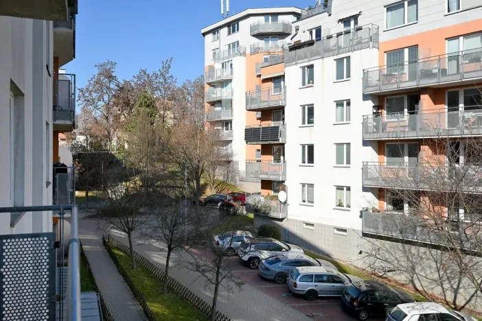 Pronájem bytu 1+kk, Praha - Záběhlice, Ginzova, 40 m2