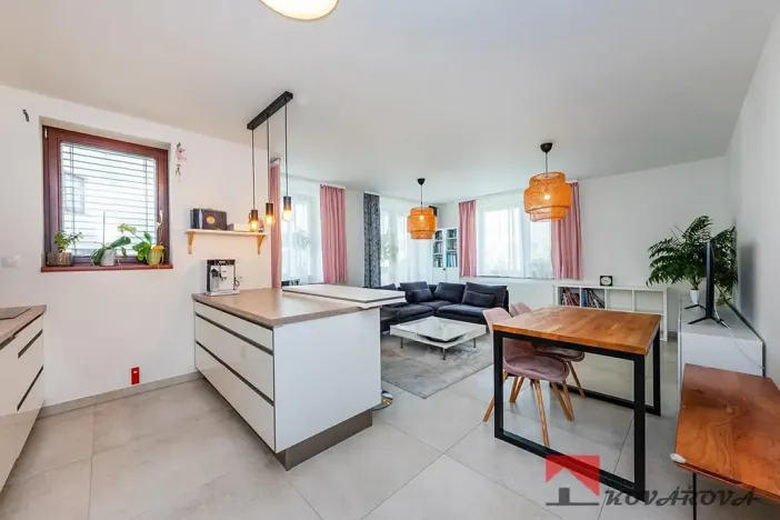 Prodej bytu 3+kk, Praha - Modřany, Provázkova, 95 m2