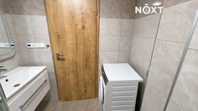 Pronájem bytu 3+kk, České Budějovice, Stradonická, 69 m2