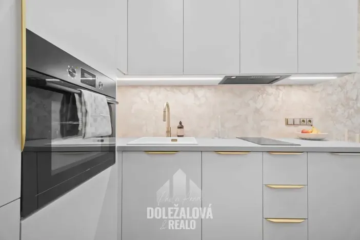 Prodej bytu 1+kk, Praha - Strašnice, Kralická, 25 m2
