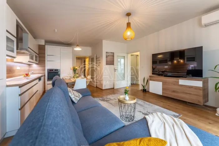 Prodej bytu 3+kk, Praha - Hloubětín, Modrého, 79 m2