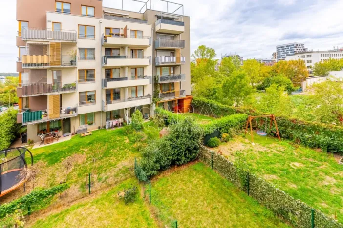 Prodej bytu 3+kk, Praha - Hloubětín, Modrého, 79 m2