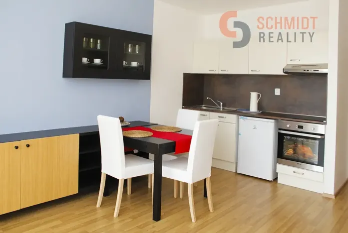 Prodej bytu 1+kk, Šakvice, Hlavní, 32 m2