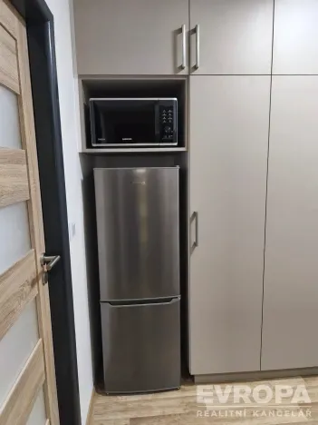 Pronájem bytu 1+kk, Želechovice nad Dřevnicí, Družstevníků, 39 m2